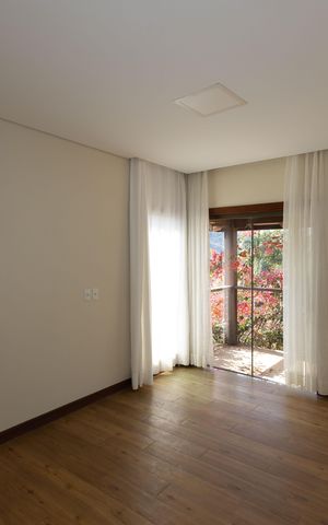 Casa de condomínio à venda com 320m², 3 quartos e 4 vagasSuíte 1