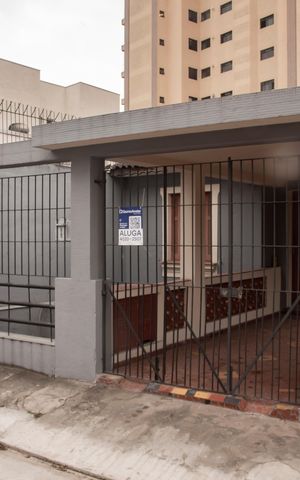 Casa para alugar com 160m², 2 quartos e 1 vagaFachada