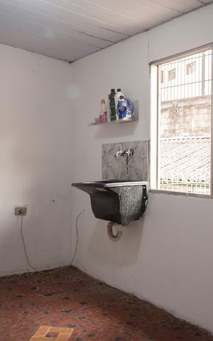 Casa para alugar com 160m², 2 quartos e 1 vagaÁrea de Serviço