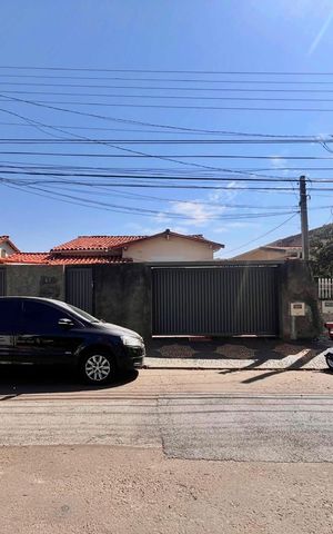 Casa para alugar com 141m², 3 quartos e 4 vagas Casa para alugar com 141m², 3 quartos e 4 vagasFachada