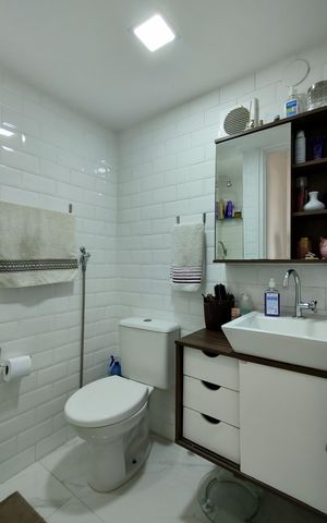 Apartamento à venda com 56m², 2 quartos e 1 vagaBanheiro Social