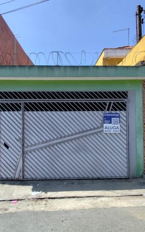 Casa para alugar com 112m², 3 quartos e 2 vagas Casa para alugar com 112m², 3 quartos e 2 vagasFachada