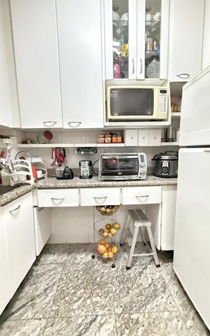 Apartamento à venda com 200m², 4 quartos e 1 vaga Apartamento à venda com 200m², 4 quartos e 1 vagaCozinha