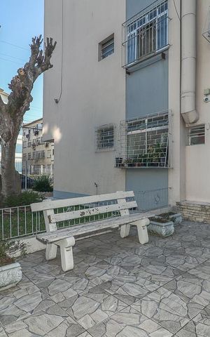 Apartamento à venda com 42m², 1 quarto e sem vagaÁrea comum