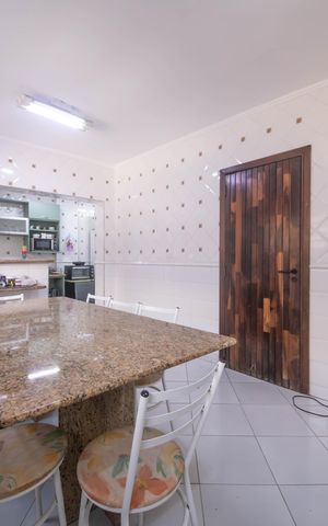 Casa à venda com 190m², 3 quartos e 2 vagasCopa