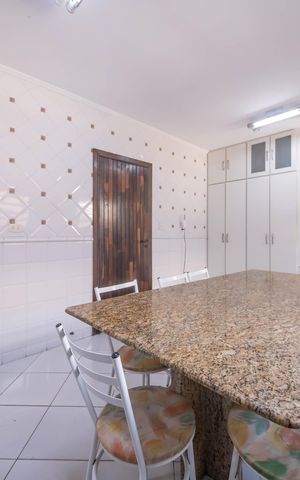 Casa à venda com 190m², 3 quartos e 2 vagasCopa