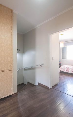 Casa à venda com 190m², 3 quartos e 2 vagasCorredor