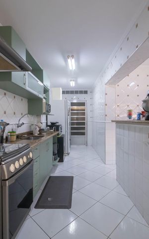 Casa à venda com 190m², 3 quartos e 2 vagasCozinha