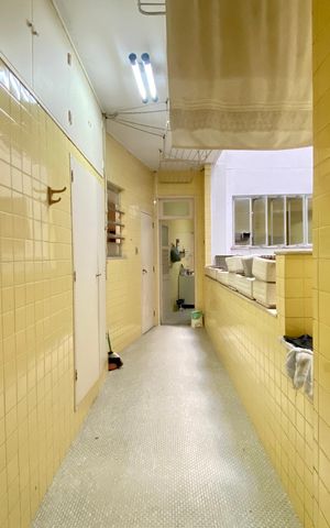 Apartamento à venda com 180m², 4 quartos e 1 vagaÁrea de Serviço