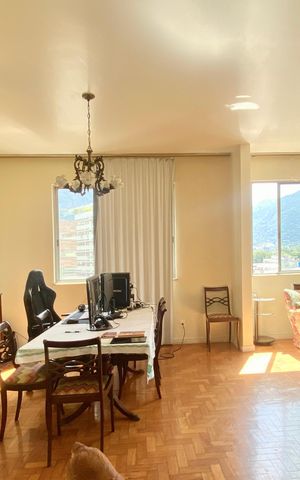 Apartamento à venda com 180m², 4 quartos e 1 vagaSala