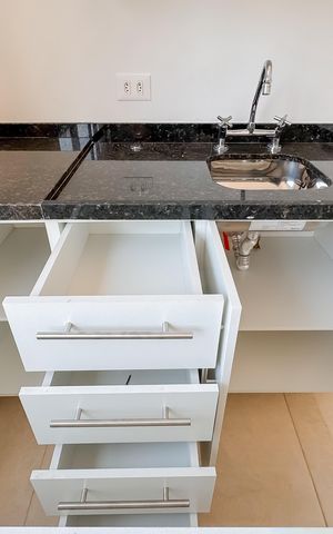 Studio para alugar com 26m², 1 quarto e sem vaga Studio para alugar com 26m², 1 quarto e sem vagaCozinha - Armários