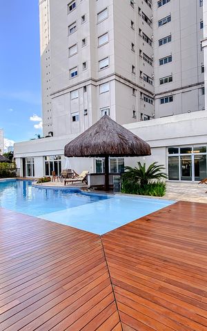 Apartamento à venda com 190m², 3 quartos e 3 vagasÁrea comum - Piscina
