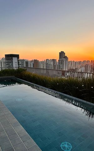 Studio à venda com 24m², 1 quarto e 1 vaga Studio à venda com 24m², 1 quarto e 1 vagaÁrea comum - Piscina