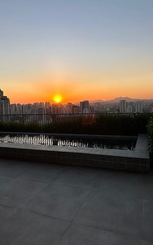 Studio à venda com 24m², 1 quarto e 1 vaga Studio à venda com 24m², 1 quarto e 1 vagaÁrea comum - Piscina