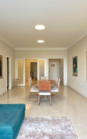 Apartamento à venda com 140m², 3 quartos e sem vaga Apartamento à venda com 140m², 3 quartos e sem vagaSala