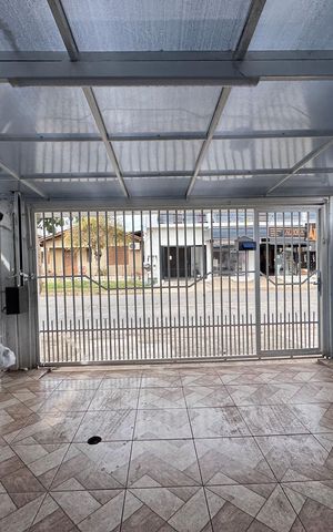 Casa à venda com 44m², 2 quartos e 2 vagas Casa à venda com 44m², 2 quartos e 2 vagasGaragem