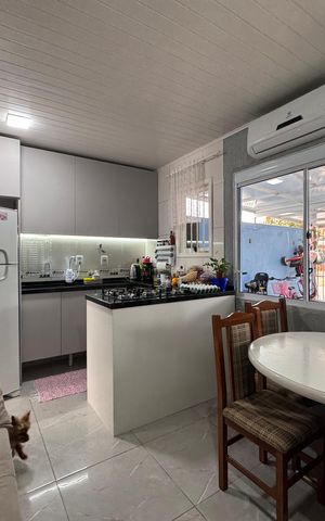 Casa à venda com 44m², 2 quartos e 2 vagas Casa à venda com 44m², 2 quartos e 2 vagasSala