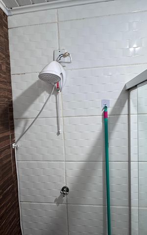 Casa à venda com 44m², 2 quartos e 2 vagas Casa à venda com 44m², 2 quartos e 2 vagasBanheiro