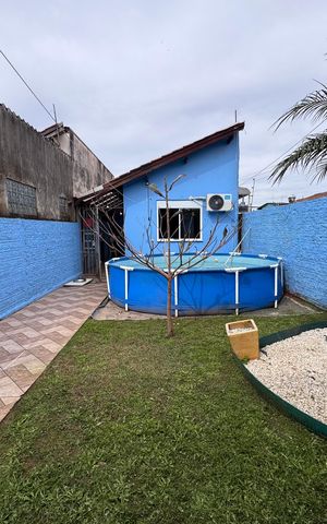 Casa à venda com 44m², 2 quartos e 2 vagas Casa à venda com 44m², 2 quartos e 2 vagasÁrea Externa