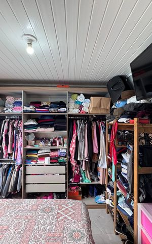 Casa à venda com 44m², 2 quartos e 2 vagas Casa à venda com 44m², 2 quartos e 2 vagasQuarto 1