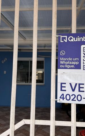 Casa à venda com 44m², 2 quartos e 2 vagas Casa à venda com 44m², 2 quartos e 2 vagasPlaca