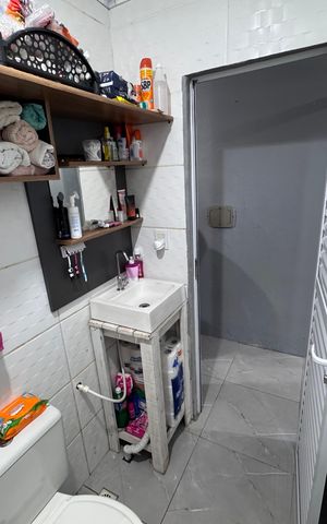 Casa à venda com 44m², 2 quartos e 2 vagas Casa à venda com 44m², 2 quartos e 2 vagasBanheiro