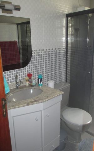 Casa à venda com 220m², 4 quartos e 3 vagas Casa à venda com 220m², 4 quartos e 3 vagasBanheiro 1