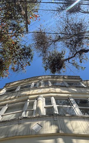 Apartamento à venda com 100m², 3 quartos e sem vaga Apartamento à venda com 100m², 3 quartos e sem vagaFachada