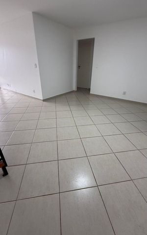 Apartamento à venda com 221m², 4 quartos e 3 vagas Apartamento à venda com 221m², 4 quartos e 3 vagasSala