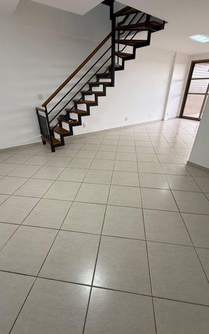 Apartamento à venda com 221m², 4 quartos e 3 vagas Apartamento à venda com 221m², 4 quartos e 3 vagasSala
