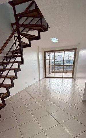 Apartamento à venda com 221m², 4 quartos e 3 vagas Apartamento à venda com 221m², 4 quartos e 3 vagasSala