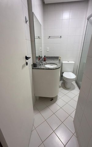 Apartamento à venda com 221m², 4 quartos e 3 vagas Apartamento à venda com 221m², 4 quartos e 3 vagasBanheiro 1
