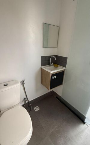 Apartamento à venda com 221m², 4 quartos e 3 vagas Apartamento à venda com 221m², 4 quartos e 3 vagasLavabo