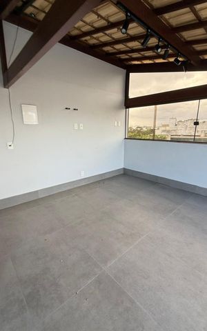 Apartamento à venda com 221m², 4 quartos e 3 vagas Apartamento à venda com 221m², 4 quartos e 3 vagasÁrea Externa
