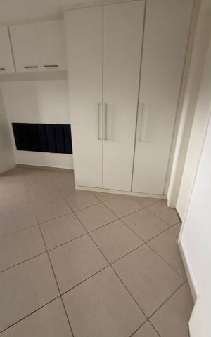 Apartamento à venda com 221m², 4 quartos e 3 vagas Apartamento à venda com 221m², 4 quartos e 3 vagasQuarto 2