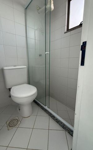 Apartamento à venda com 221m², 4 quartos e 3 vagas Apartamento à venda com 221m², 4 quartos e 3 vagasBanheiro de Serviço