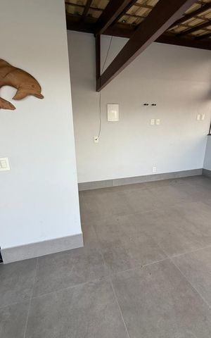 Apartamento à venda com 221m², 4 quartos e 3 vagas Apartamento à venda com 221m², 4 quartos e 3 vagasÁrea Externa