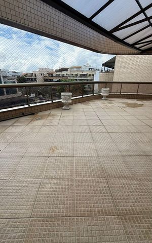 Apartamento à venda com 221m², 4 quartos e 3 vagas Apartamento à venda com 221m², 4 quartos e 3 vagasTerraço