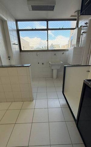 Apartamento à venda com 221m², 4 quartos e 3 vagas Apartamento à venda com 221m², 4 quartos e 3 vagasÁrea de Serviço