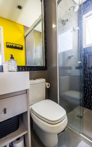 Apartamento à venda com 87m², 2 quartos e 1 vaga Apartamento à venda com 87m², 2 quartos e 1 vagaBanheiro da Suíte