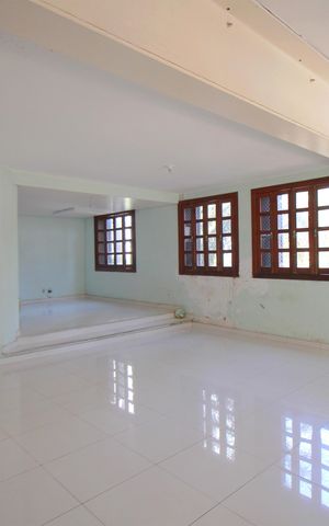 Casa à venda com 793m², 6 quartos e 3 vagasSala