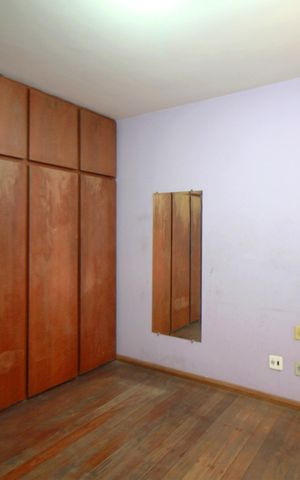 Casa à venda com 793m², 6 quartos e 3 vagasQuarto 2