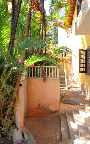 Casa à venda com 793m², 6 quartos e 3 vagasEntrada
