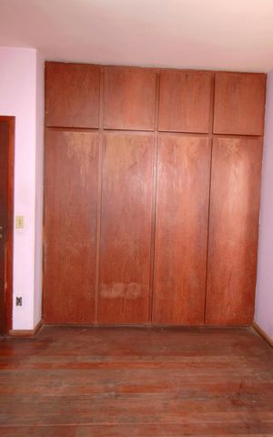 Casa à venda com 793m², 6 quartos e 3 vagasQuarto 2