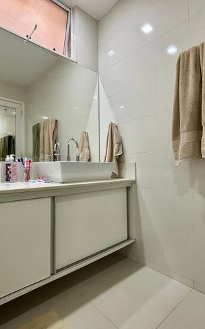 Apartamento para alugar com 66m², 2 quartos e 2 vagas Apartamento para alugar com 66m², 2 quartos e 2 vagasBanheiro da Suíte