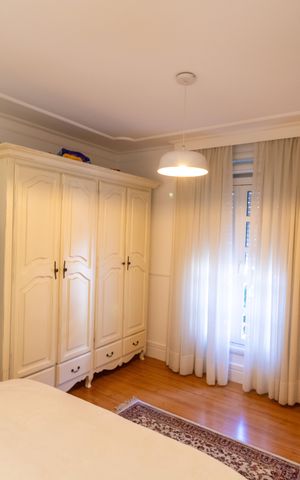 Casa de condomínio à venda com 632m², 4 quartos e 6 vagas Casa de condomínio à venda com 632m², 4 quartos e 6 vagasSuíte 2