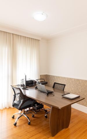 Casa de condomínio à venda com 632m², 4 quartos e 6 vagas Casa de condomínio à venda com 632m², 4 quartos e 6 vagasSuíte 4