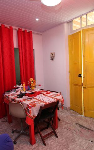 Casa à venda com 190m², 3 quartos e 4 vagasSala