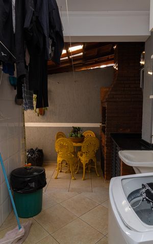 Casa à venda com 110m², 3 quartos e 2 vagas Casa à venda com 110m², 3 quartos e 2 vagasÁrea de Serviço