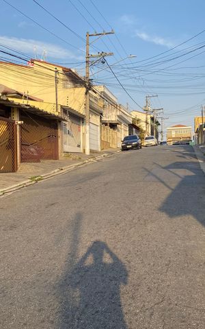 Casa à venda com 110m², 3 quartos e 2 vagas Casa à venda com 110m², 3 quartos e 2 vagasVista da Rua